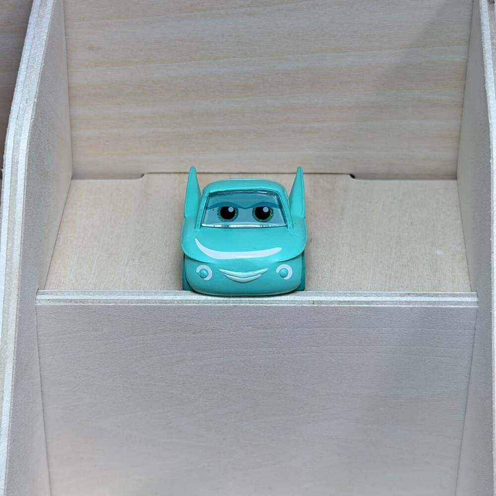 Disney Doorables Flo Cars Figurine Turquoise